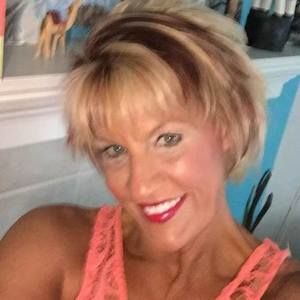 Meet your Posher, Debra